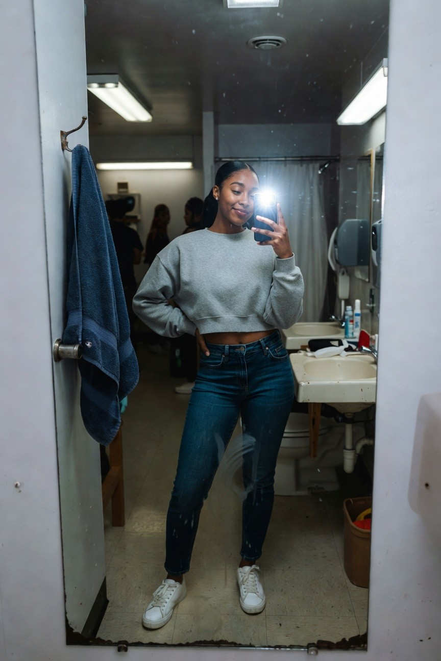 Cropped Sweatshirt And Denim Jeans